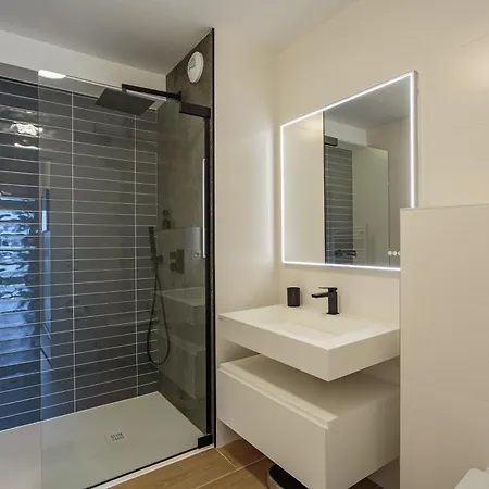 Appartement Rooftop Avec Jacuzzi Et Vue Degagee De Gamme