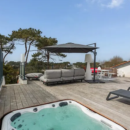 Rooftop Avec Jacuzzi Et Vue Degagee De Gamme Apartment *