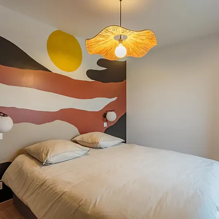 Rooftop Avec Jacuzzi Et Vue Dégagée De Gamme