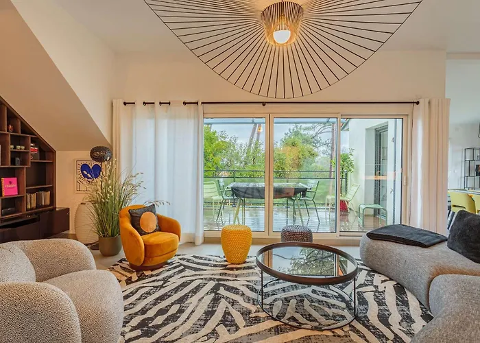 Rooftop Avec Jacuzzi Et Vue Degagee De Gamme Apartman