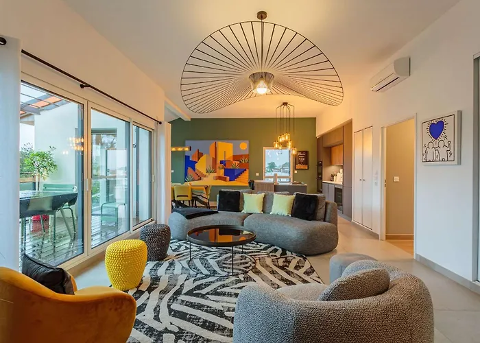 Rooftop Avec Jacuzzi Et Vue Degagee De Gamme Apartman *