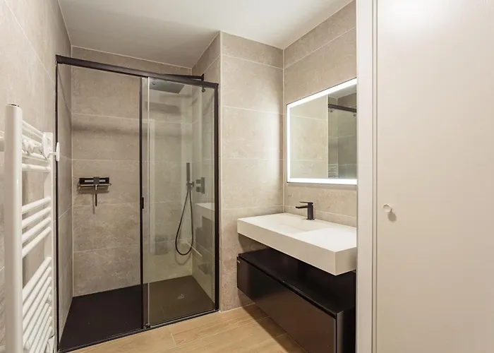 Rooftop Avec Jacuzzi Et Vue Degagee De Gamme Apartman