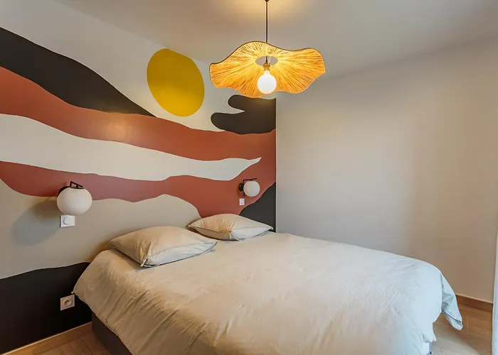 Rooftop Avec Jacuzzi Et Vue Degagee De Gamme