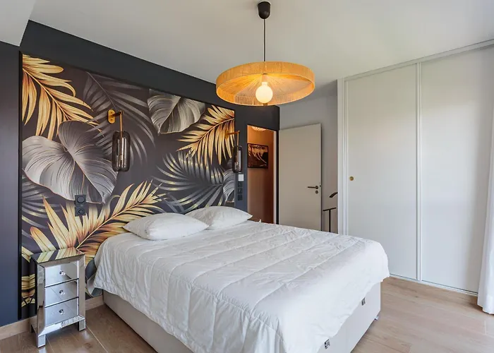 Rooftop Avec Jacuzzi Et Vue Degagee De Gamme Apartman